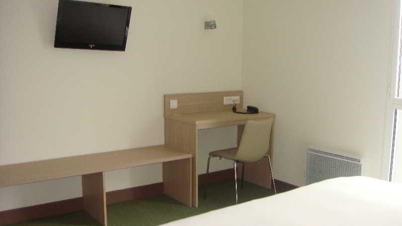 The Originals Access, Hotel Cholet Gare Buitenkant foto