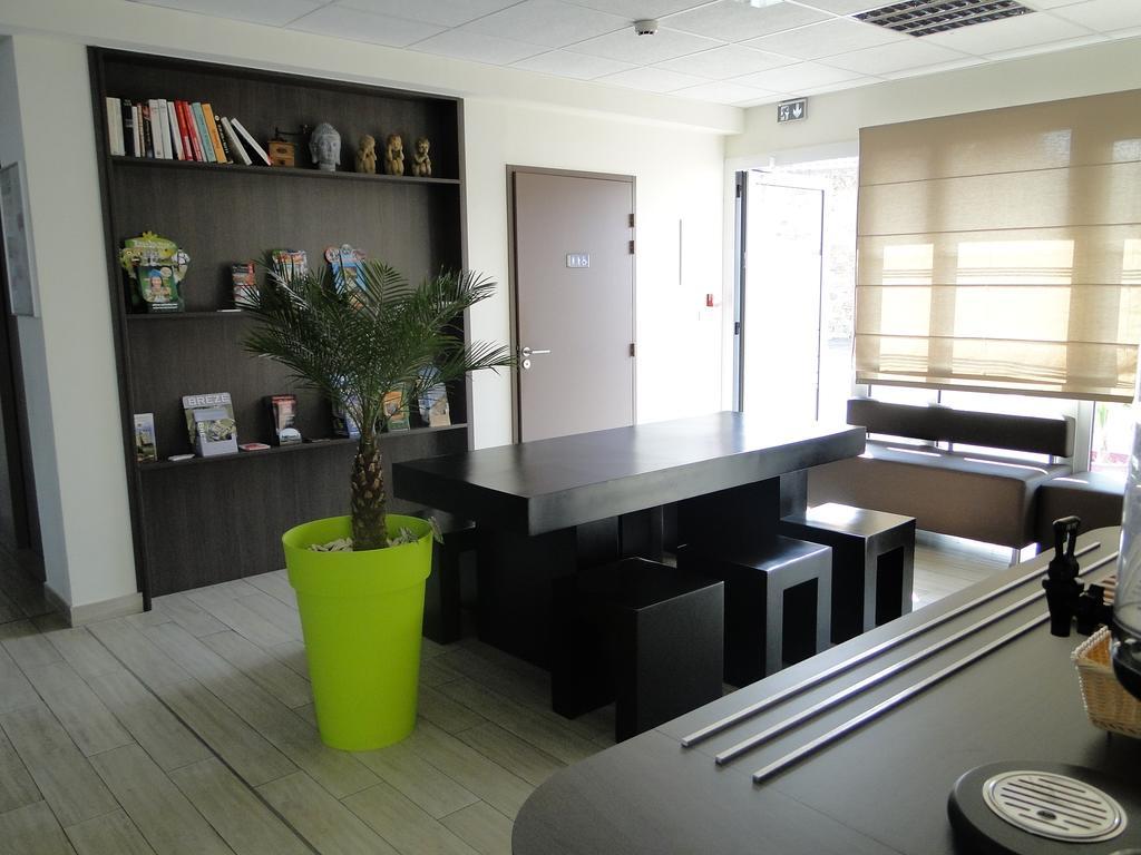 The Originals Access, Hotel Cholet Gare Buitenkant foto